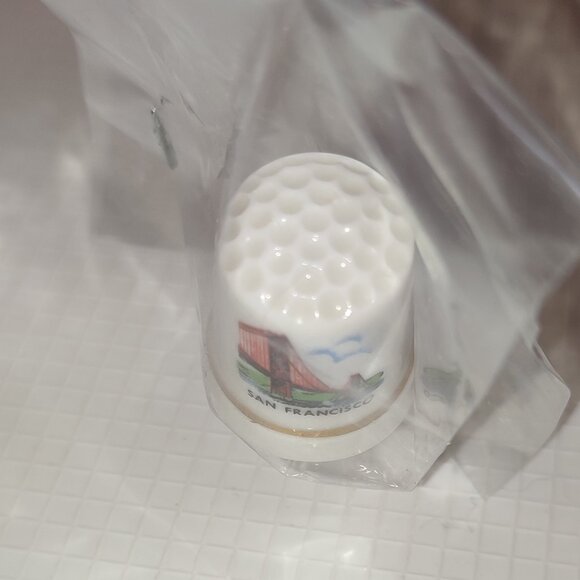 Thimble San Francisco Golden Gate Bridge Porcelain US Collectible Vintage Sewing - Picture 3 of 5